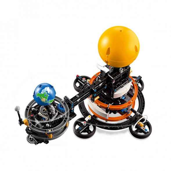 Конструктор LEGO Technic 42179 Планета Земля и Луна на орбите во Владикавказе